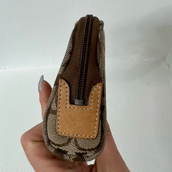 Coach coin purse small cosmetic case - Picture 5 of 11